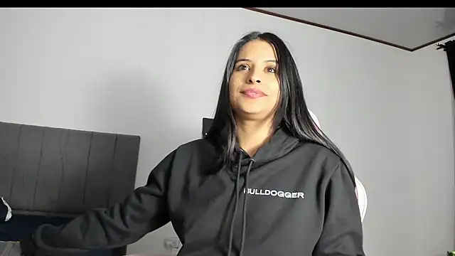 Snapshot of _elektrah chatting on 12/28/24, 11:26  elektrah online show from 12/28/24, 11:26