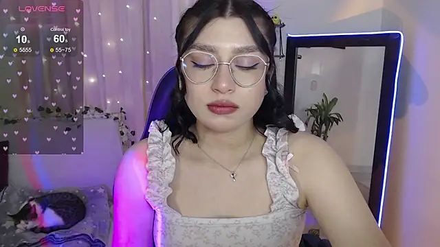 mily thomson b  online show from 11/02/25, 06:43