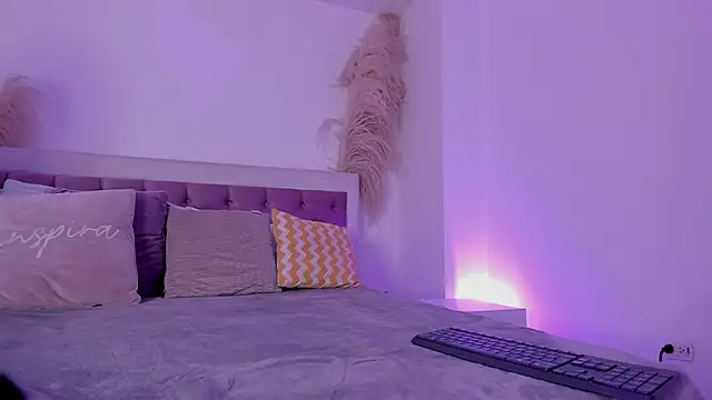 Emelyy Carter online show from 02/11/25, 07:48