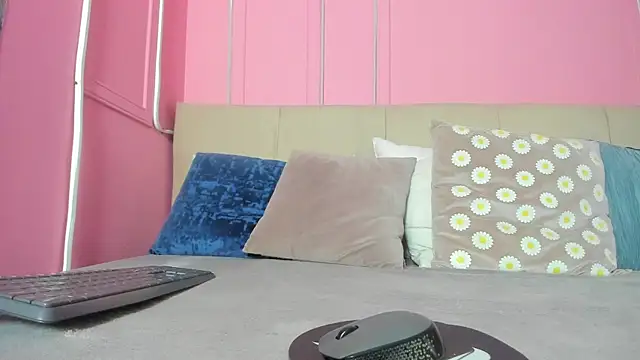 Emelyy Carter online show from 09/17/25, 11:45