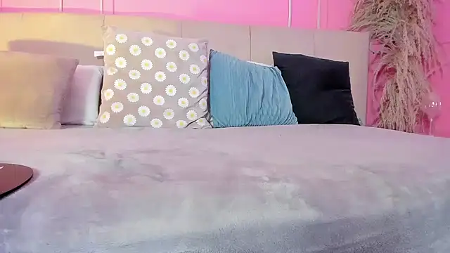 Emelyy Carter online show from 10/15/25, 12:27