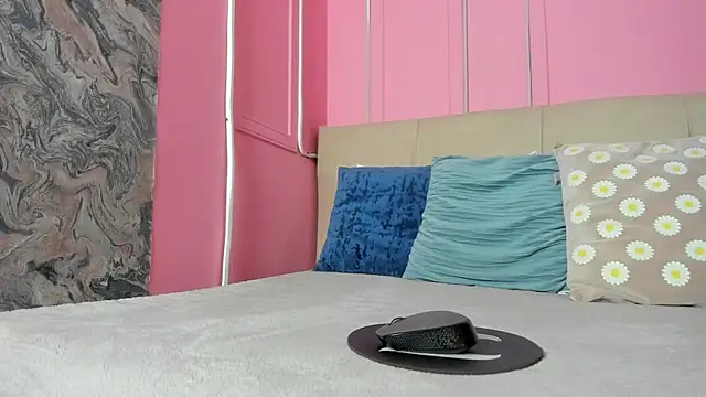 Emelyy Carter online show from 10/16/25, 12:17