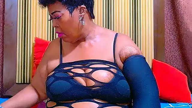 ebonycandy10 online show from 12/05/25, 06:59