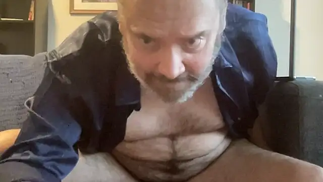 Snapshot of DaddyBob55@xh chatting on 10/19/25, 07:25 DaddyBob55xh online show from 10/19/25, 07:25