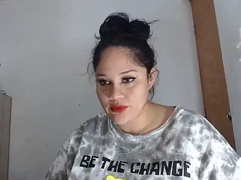 Snapshot of melissa4855 chatting on 01/26/25, 03:48 melissa4855 online show from 01/26/25, 03:48