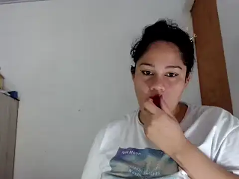 Snapshot of melissa4855 chatting on 02/02/25, 02:27 melissa4855 online show from 02/02/25, 02:27