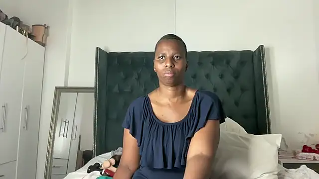 Snapshot of Kadibabe chatting on 03/10/25, 01:32 Kadibabe online show from 03/10/25, 01:32