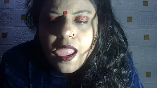 Sexy komolika online show from 02/06/25, 09:22