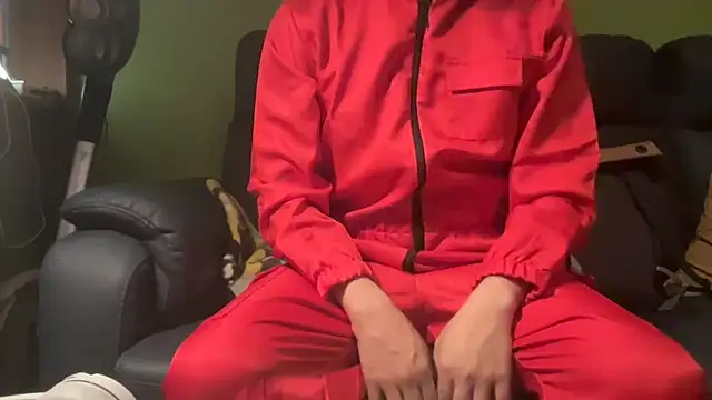 Snapshot of taka32204 chatting on 09/18/25, 04:31 taka32204 online show from 09/18/25, 04:31