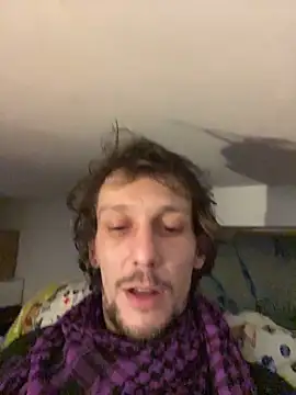 Flouflolutin online show from 11/25/25, 01:16