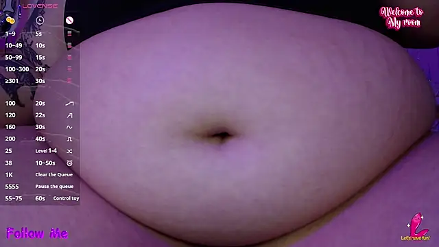 Snapshot of HECATE_23 chatting on 10/23/25, 02:16 HECATE 23 online show from 10/23/25, 02:16
