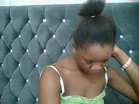 HotJeylee online show from 12/20/25, 09:22