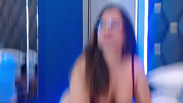 ThaniaJones online show from 12/15/25, 12:09