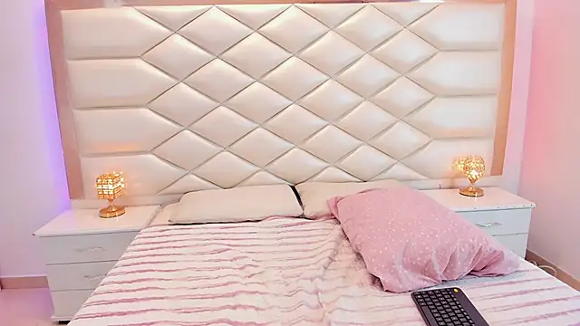 samanthaevans4 online show from 03/07/25, 11:27