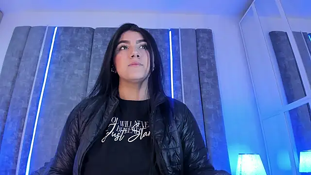 PaulinaDuarte online show from 03/12/25, 12:15