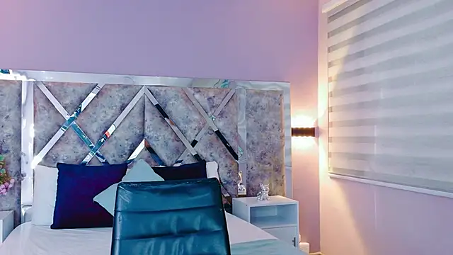 PaulinaDuarte online show from 10/18/25, 01:12