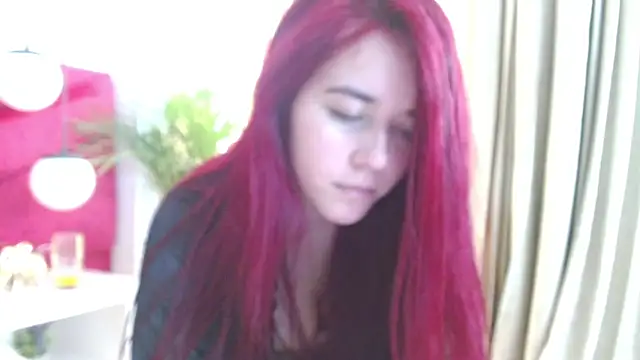 Snapshot of Sophie_ponce chatting on 04/18/26, 09:37 Sophie ponce online show from 04/18/26, 09:37
