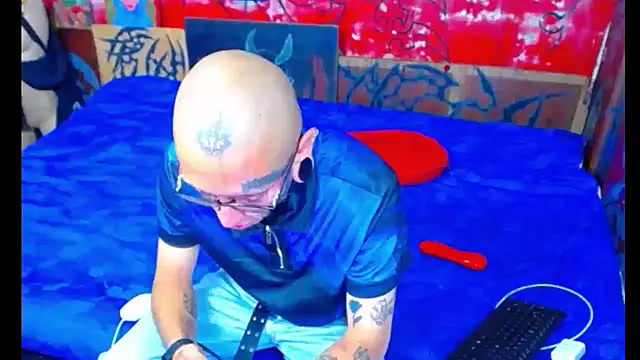 deivid estrada online show from 09/12/25, 04:18