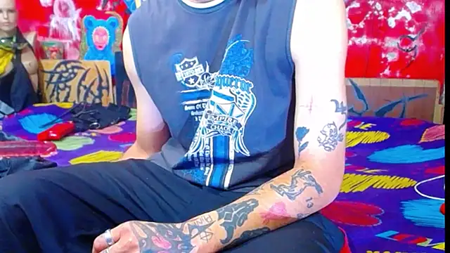 deivid estrada online show from 11/04/25, 04:28