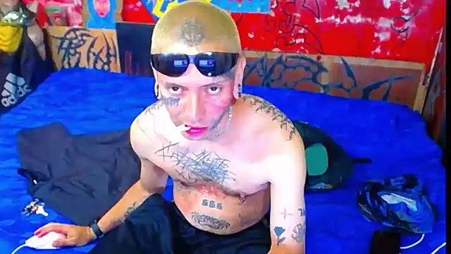 deivid estrada online show from 11/07/25, 04:40