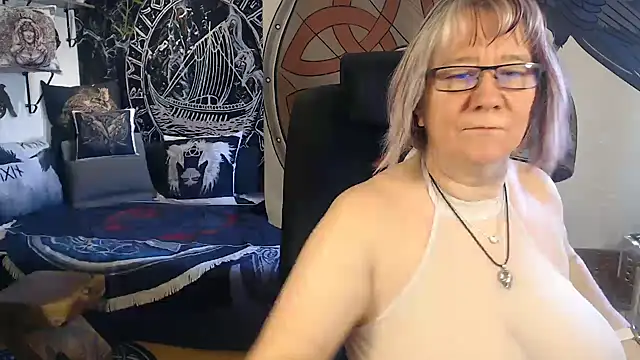 TittenMichelle online show from 02/28/26, 11:00