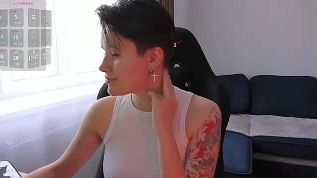 JessieFlower online show from 11/30/25, 08:40