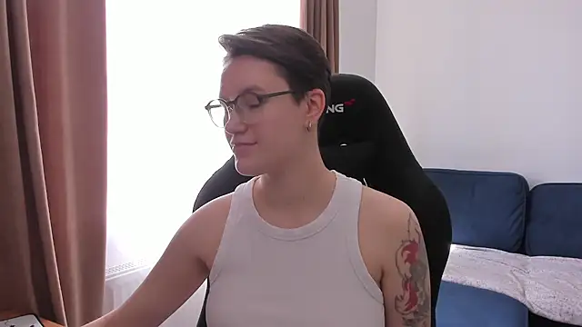 JessieFlower online show from 05/12/26, 07:49