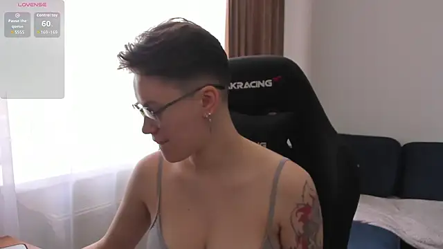 JessieFlower online show from 05/15/26, 06:53
