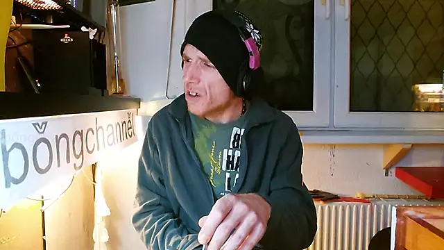 BongChannel online show from 01/25/25, 01:10