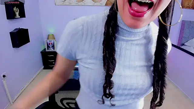 Lana stone  online show from 01/13/25, 03:34