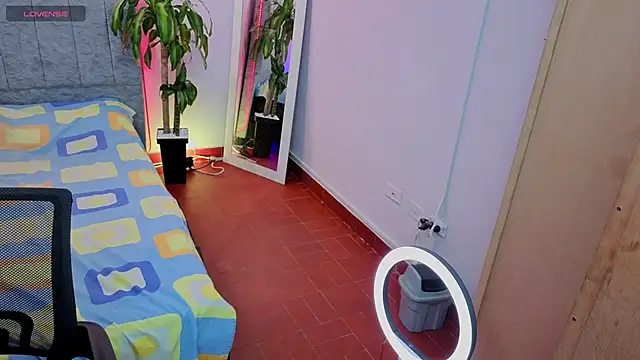 Lana stone  online show from 03/22/26, 04:16