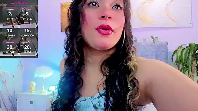 Lana stone  online show from 04/19/26, 04:01