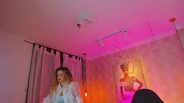 Shantall   online show from 02/06/26, 11:13