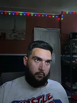 bigdickgio6923 online show from 12/17/24, 05:51