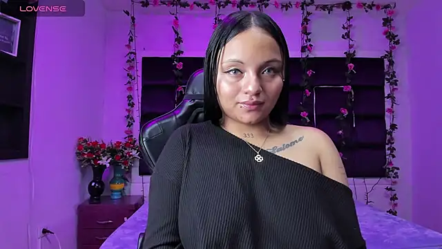 sweelanna   online show from 12/23/25, 02:20