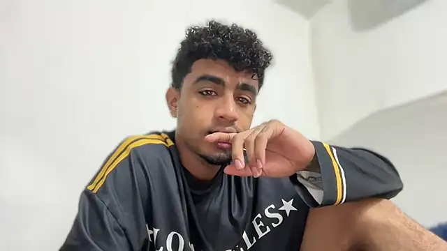 dominic brandd23 online show from 09/17/25, 09:16