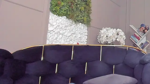 Deliciouslips online show from 03/13/26, 06:36