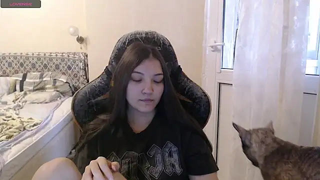 AlisaDevis online show from 11/08/25, 07:08