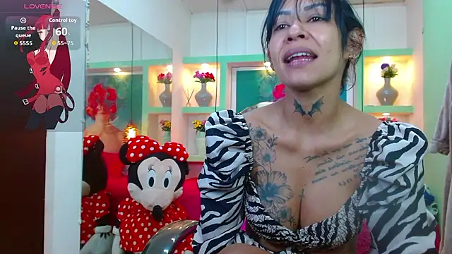 lorenapinto online show from 03/18/26, 01:53