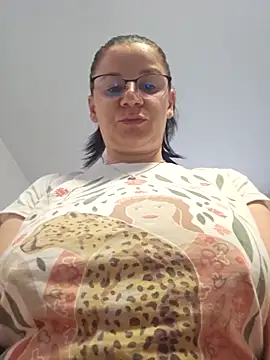 KristenVega online show from 10/02/25, 06:53