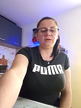 KristenVega online show from 12/14/25, 01:49