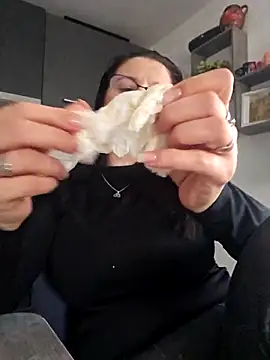 Snapshot of KristenVega chatting on 02/19/26, 12:34 KristenVega online show from 02/19/26, 12:34