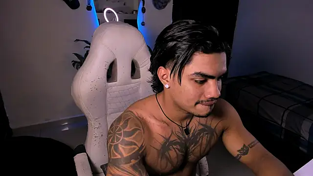 Young laroi online show from 12/21/24, 05:25