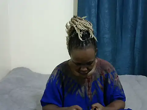 Kariselle- online show from 11/21/25, 05:44