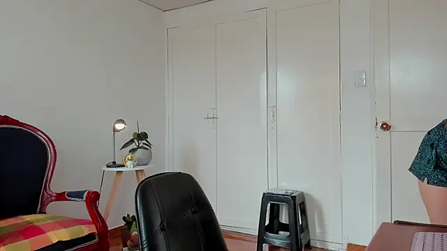 cuddlingbunny online show from 12/12/24, 01:39