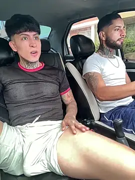 Snapshot of _Tomy08calderon chatting on 09/23/25, 06:22 Tomy08calderon online show from 09/23/25, 06:22