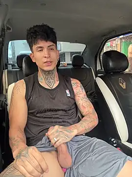 Snapshot of _Tomy08calderon chatting on 10/14/25, 07:03 Tomy08calderon online show from 10/14/25, 07:03