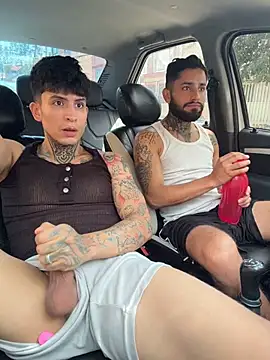 Snapshot of _Tomy08calderon chatting on 10/17/25, 06:21 Tomy08calderon online show from 10/17/25, 06:21