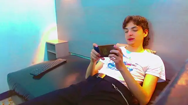 Sr BonnyEthan online show from 11/27/25, 01:57