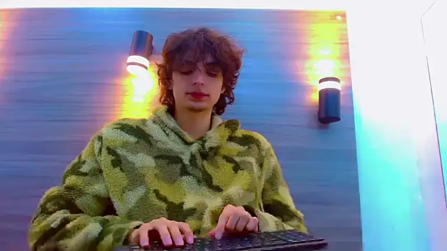 Sr BonnyEthan online show from 04/13/26, 12:54